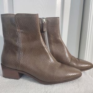ROCKPORT ankle boots size 8